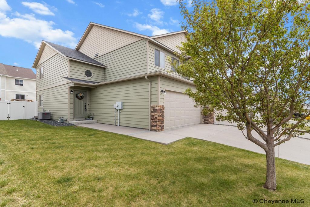 4025 RAIN DANCER TRL, Cheyenne, WY 82001