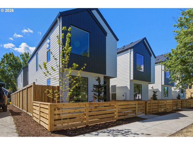 2833 Ne 62nd Ave, Portland, OR 97213