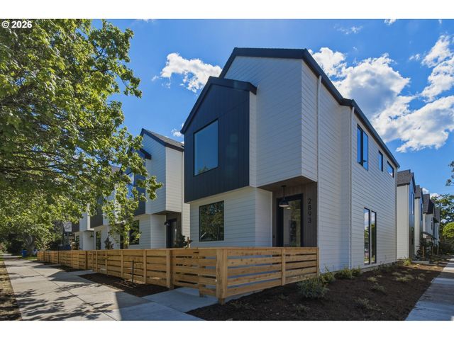 2833 Ne 62nd Ave, Portland, OR 97213