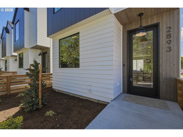 2833 Ne 62nd Ave, Portland, OR 97213