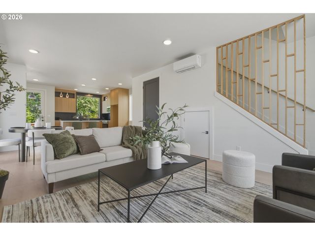2833 Ne 62nd Ave, Portland, OR 97213