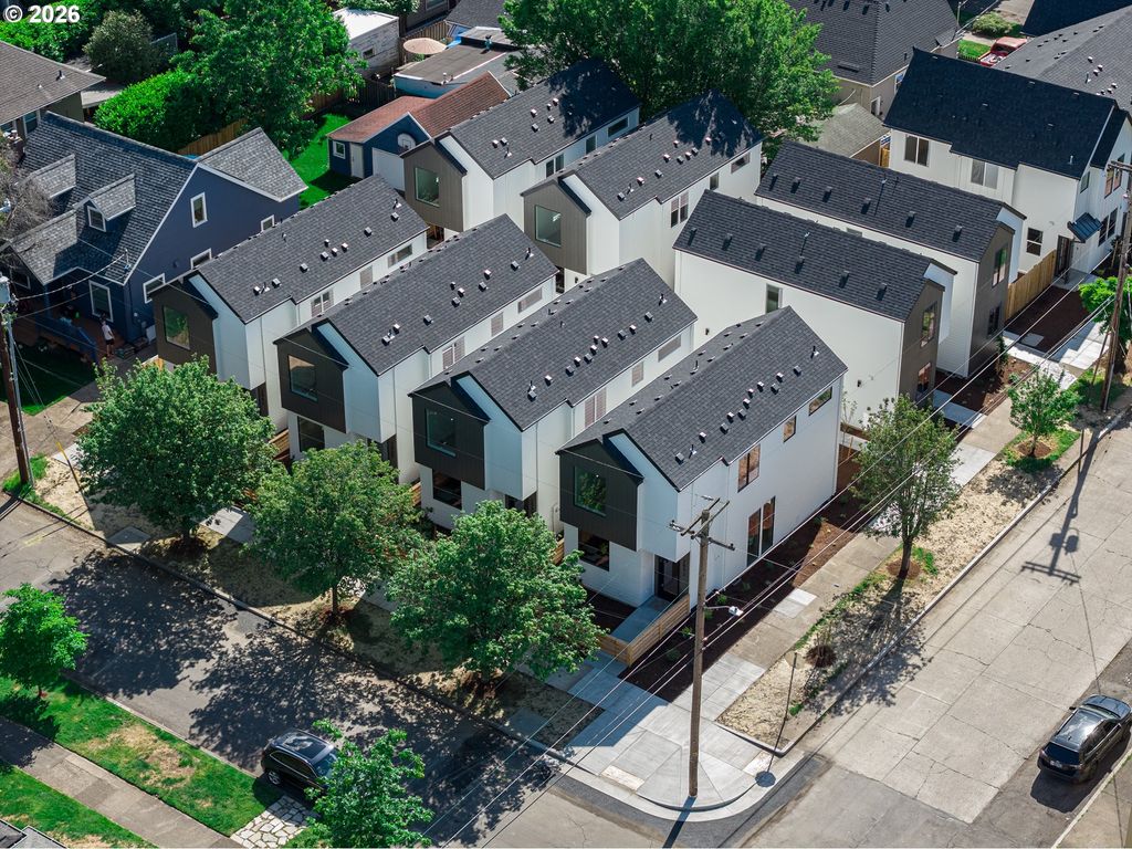 2833 Ne 62nd Ave, Portland, OR 97213