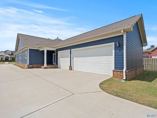 1105 Water Park Way NW, Huntsville, AL 35806