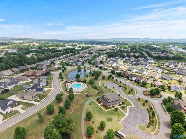 1105 Water Park Way NW, Huntsville, AL 35806
