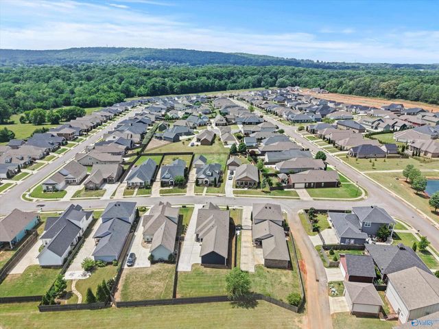 1105 Water Park Way NW, Huntsville, AL 35806