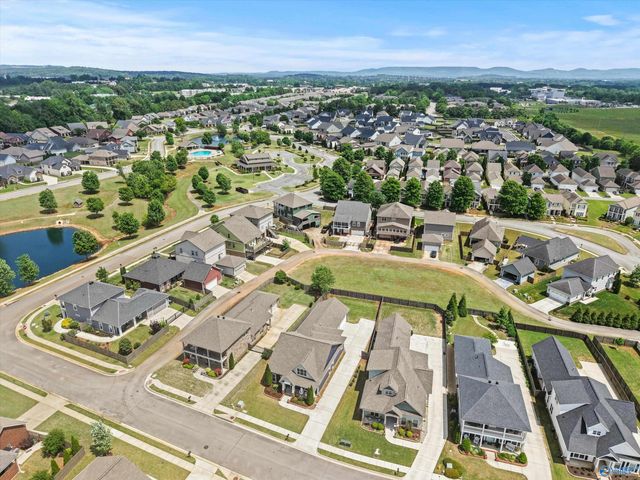 1105 Water Park Way NW, Huntsville, AL 35806