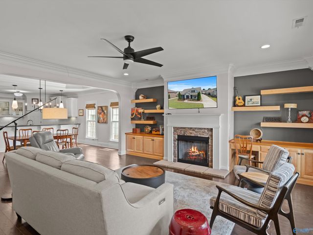 1105 Water Park Way NW, Huntsville, AL 35806