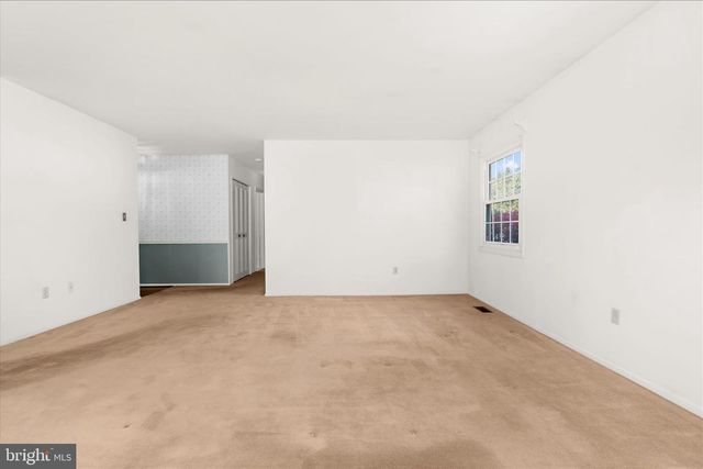 12802 KEMPER LN, Bowie, MD 20715