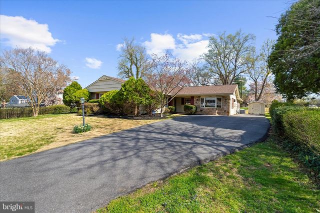 12802 KEMPER LN, Bowie, MD 20715