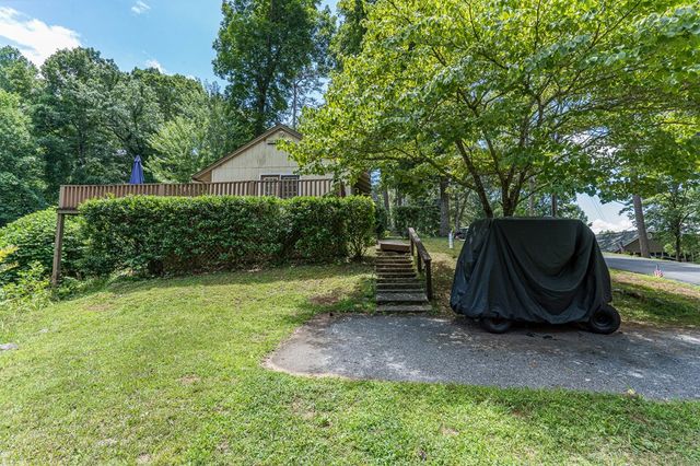 275 Village Road, Murphy, NC 28905