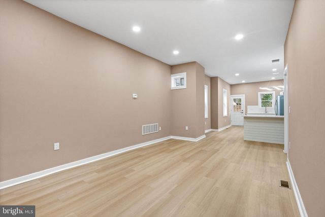 2131 S ALDEN ST, Philadelphia, PA 19143