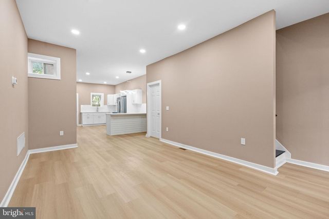2131 S ALDEN ST, Philadelphia, PA 19143