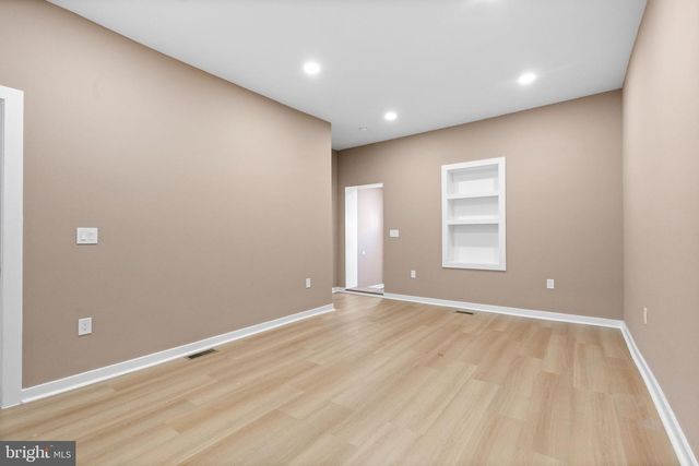 2131 S ALDEN ST, Philadelphia, PA 19143