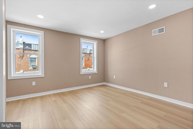 2131 S ALDEN ST, Philadelphia, PA 19143