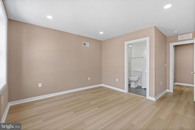 2131 S ALDEN ST, Philadelphia, PA 19143