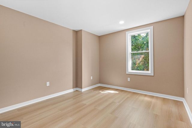 2131 S ALDEN ST, Philadelphia, PA 19143