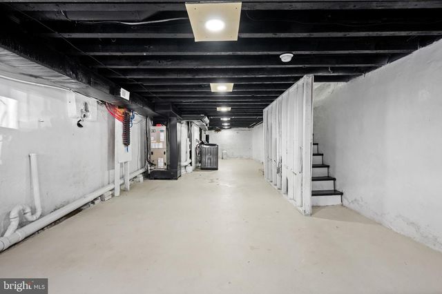 2131 S ALDEN ST, Philadelphia, PA 19143
