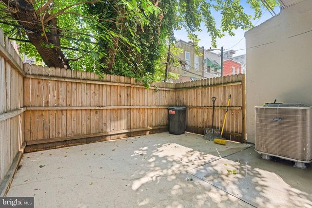 2131 S ALDEN ST, Philadelphia, PA 19143