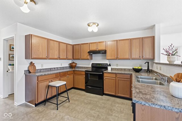 10765 Broadlands Drive, Brownsburg, IN 46112