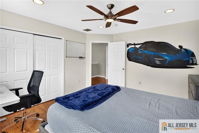422 Ansley Court, Morganville, NJ 07751