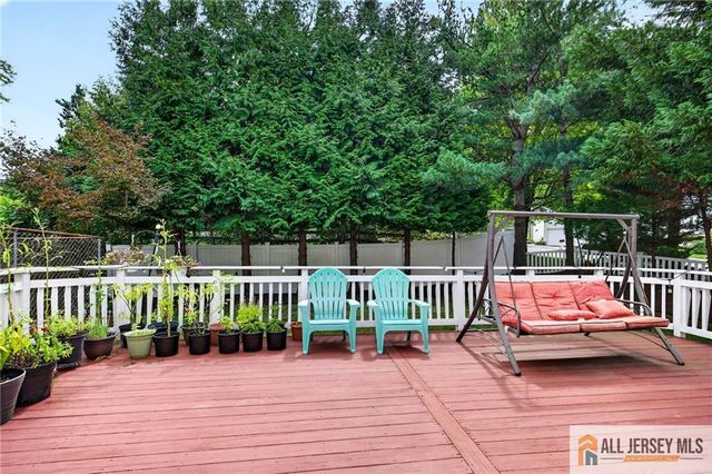 422 Ansley Court, Morganville, NJ 07751