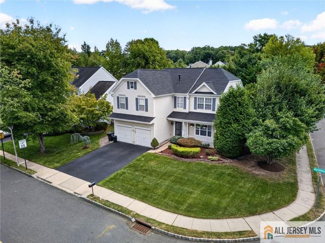 422 Ansley Court, Morganville, NJ 07751