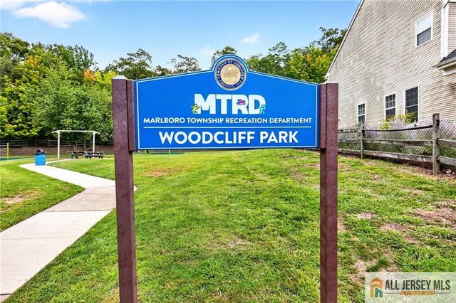 422 Ansley Court, Morganville, NJ 07751