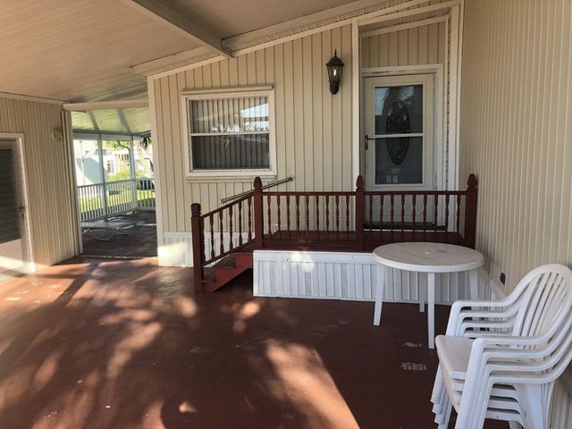 7847 SE Swan Avenue, Hobe Sound, FL 33455