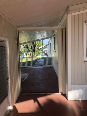 7847 SE Swan Avenue, Hobe Sound, FL 33455