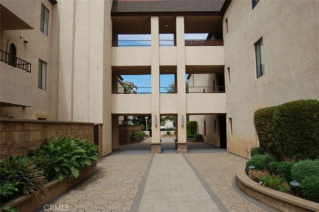 121 S Wilson 103, Pasadena, CA 91106