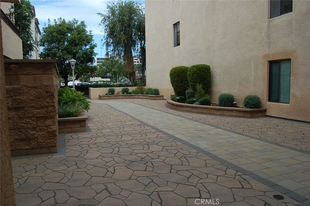 121 S Wilson 103, Pasadena, CA 91106
