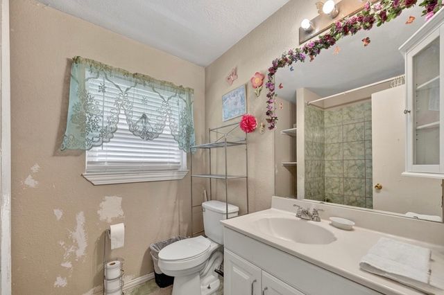 1403 Beacon Hill Drive, Irving, TX 75061