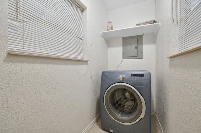 1403 Beacon Hill Drive, Irving, TX 75061