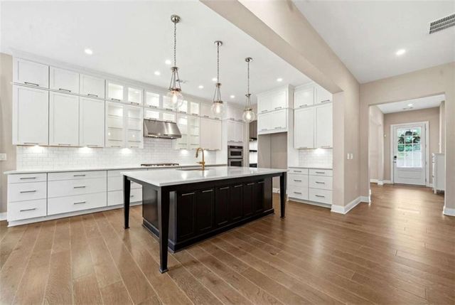 4020 Claiborne Farm Road, Suwanee, GA 30024