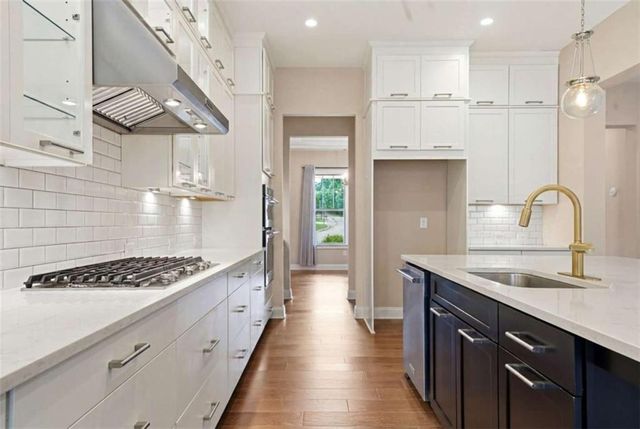 4020 Claiborne Farm Road, Suwanee, GA 30024