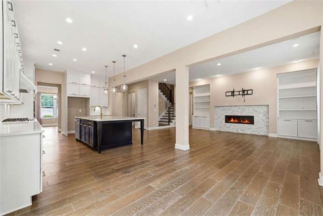 4020 Claiborne Farm Road, Suwanee, GA 30024