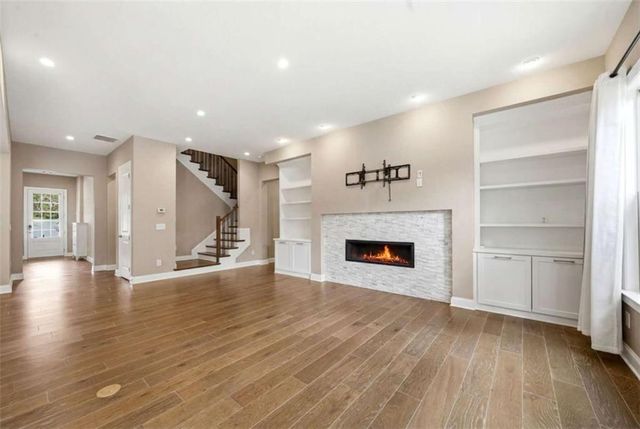 4020 Claiborne Farm Road, Suwanee, GA 30024