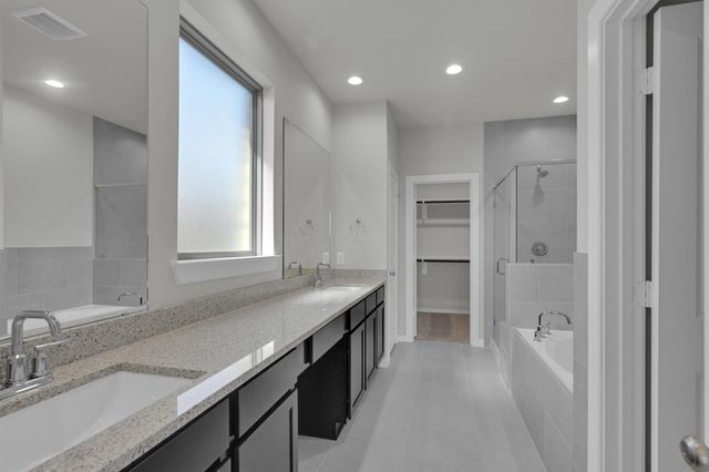 2512 Seneca Lake Dr, Texas City, TX 77568