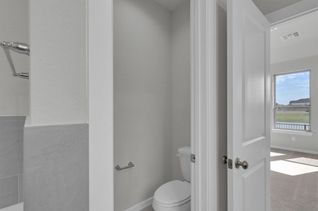 2512 Seneca Lake Dr, Texas City, TX 77568