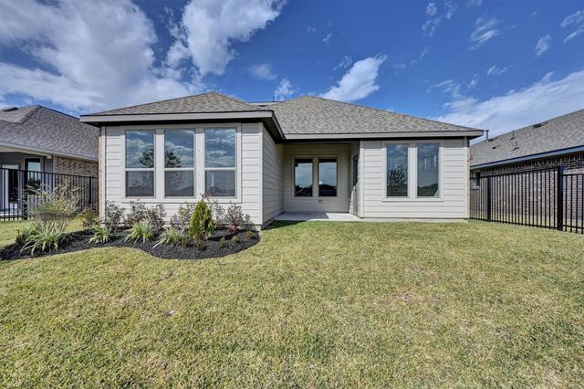 2512 Seneca Lake Dr, Texas City, TX 77568