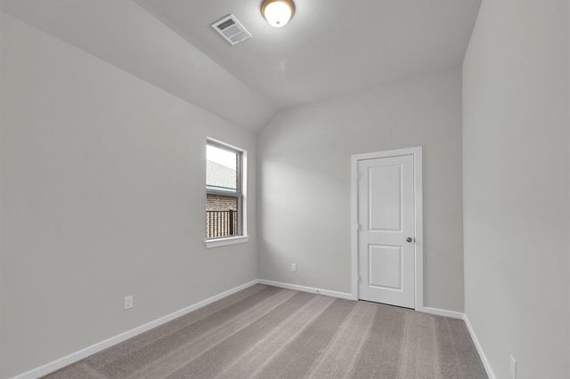 2512 Seneca Lake Dr, Texas City, TX 77568