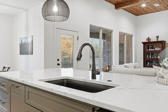 14510 Stonebrook Lane, Maumelle, AR 72113