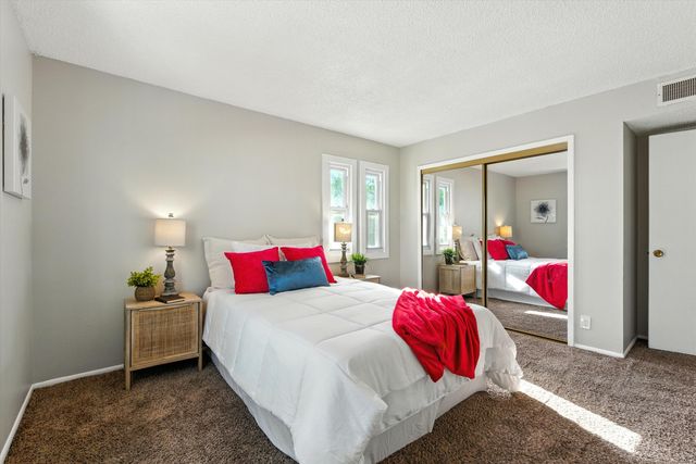 157 CALLE ARROYO SECO NW, Albuquerque, NM 87120