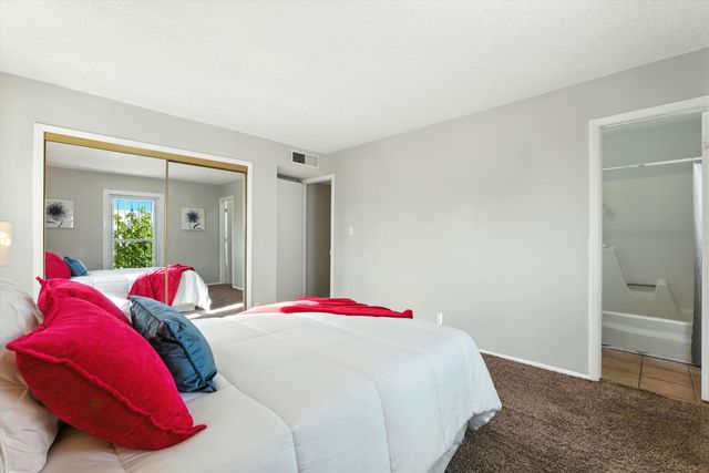 157 CALLE ARROYO SECO NW, Albuquerque, NM 87120