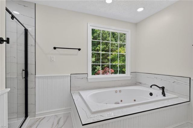 204 Halles RN, Yorktown, VA 23693