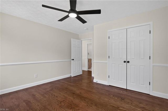 204 Halles RN, Yorktown, VA 23693