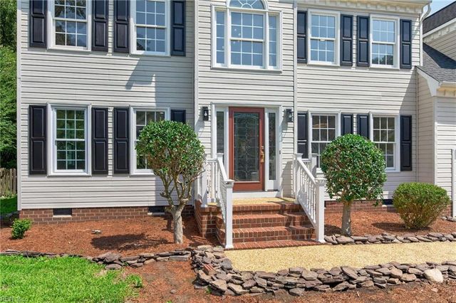 204 Halles RN, Yorktown, VA 23693