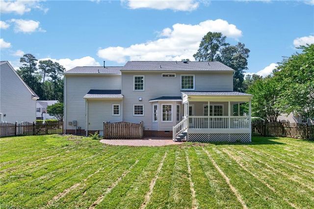204 Halles RN, Yorktown, VA 23693