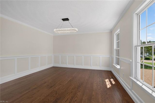 204 Halles RN, Yorktown, VA 23693