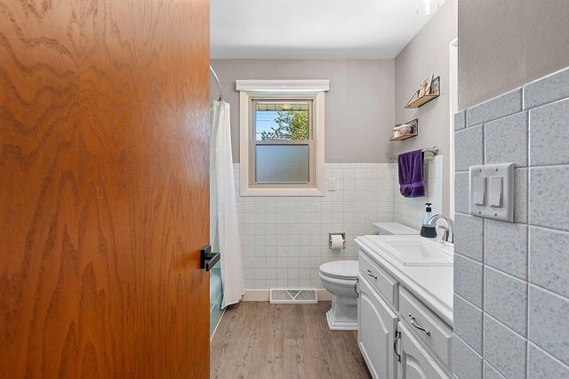 1094 MELROSE STREET, Neenah, WI 54956